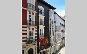Tu Hogar En El Camino. Burgos Centro. Vut. Wifi